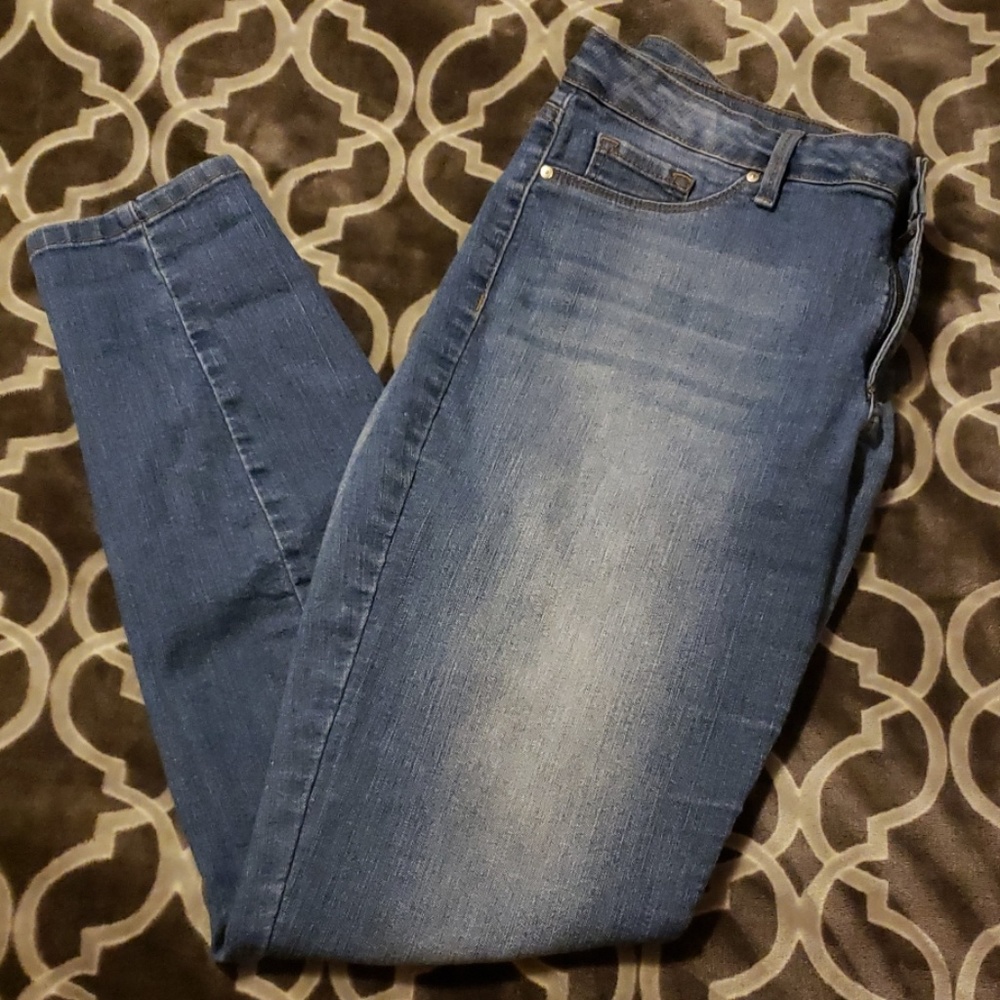 Jessica Simpson Kiss Me Super Skinny Jeans